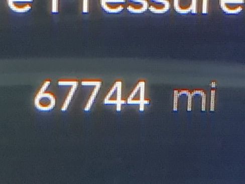 Used 2023 Chrysler Pacifica Touring-L image 35