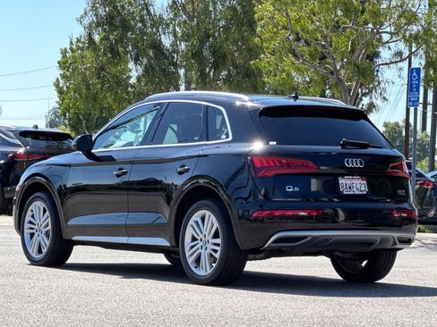 Used 2018 Audi Q5 2.0T Premium Plus w/ Premium Plus Package AWD/4WD image 6