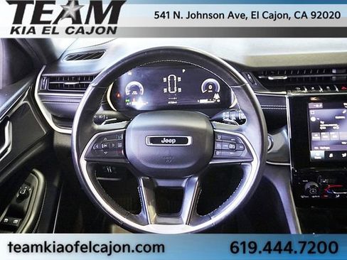 Used 2022 Jeep Grand Cherokee L Laredo image 21
