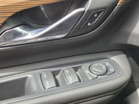 Used 2020 GMC Terrain SLE AWD/4WD image 24