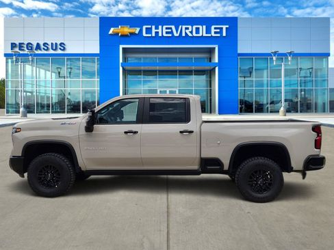 New 2026 Chevrolet Silverado 2500 ZR2 AWD/4WD image 3