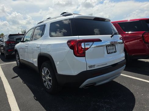 Used 2021 GMC Acadia SLT w/ Technology Package FWD image 14