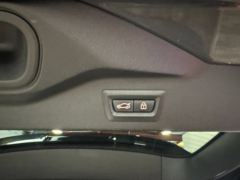 Used 2022 BMW X7 M50i AWD/4WD image 26