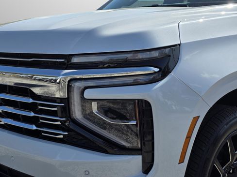 New 2026 Chevrolet Suburban Premier image 13