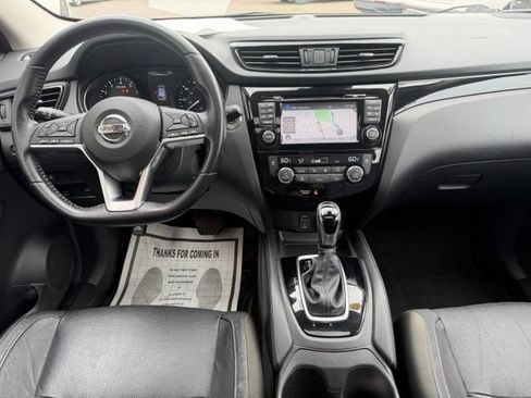 Used 2017 Nissan Rogue Sport SL w/ SL Premium Package AWD/4WD image 14