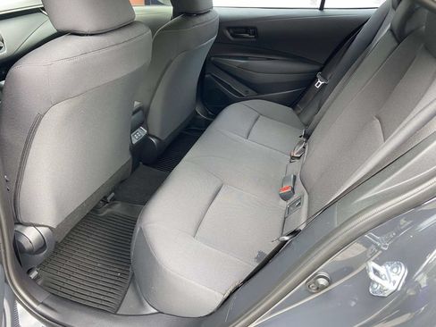 Used 2025 Toyota Corolla LE FWD image 12
