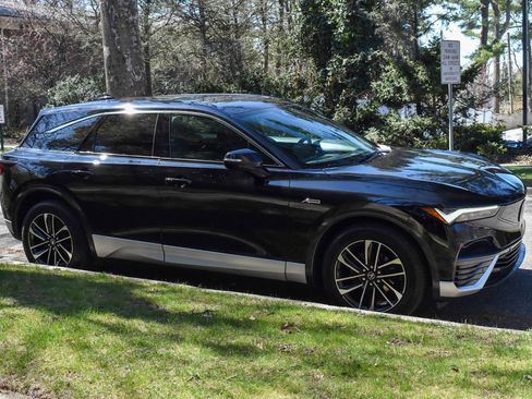 Used 2024 Acura ZDX A-Spec image 11