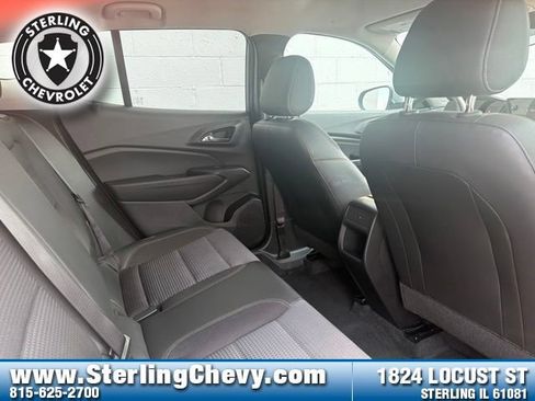Used 2025 Chevrolet Trax LT FWD image 15