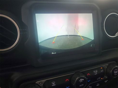 Used 2021 Jeep Wrangler Unlimited Sahara w/ Safety Group image 17