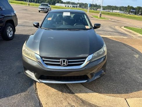 Used 2015 Honda Accord Sport image 2