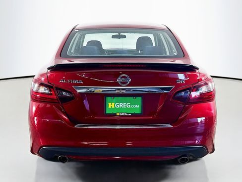 Used 2017 Nissan Altima 2.5 SR w/ Midnight Edition Package image 8