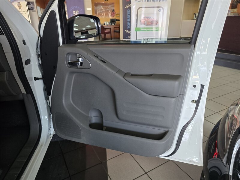 Used 2021 Nissan Frontier S RWD image 12