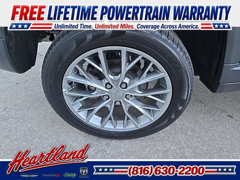 Used 2025 Jeep Grand Cherokee Summit AWD/4WD image 22