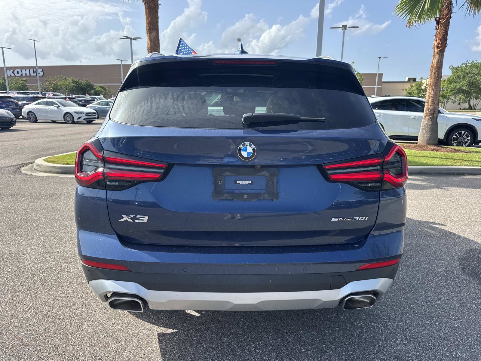 Used 2023 BMW X3 sDrive30i w/ Premium Package w/ZPA RWD image 7