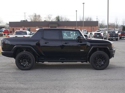 New 2026 GMC Hummer EV 4x4 Crew Cab image 2