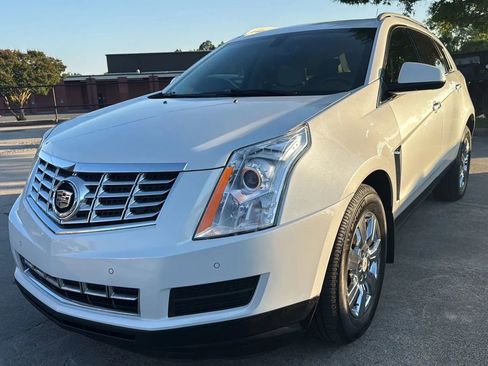 Used 2015 Cadillac SRX Luxury FWD image 1