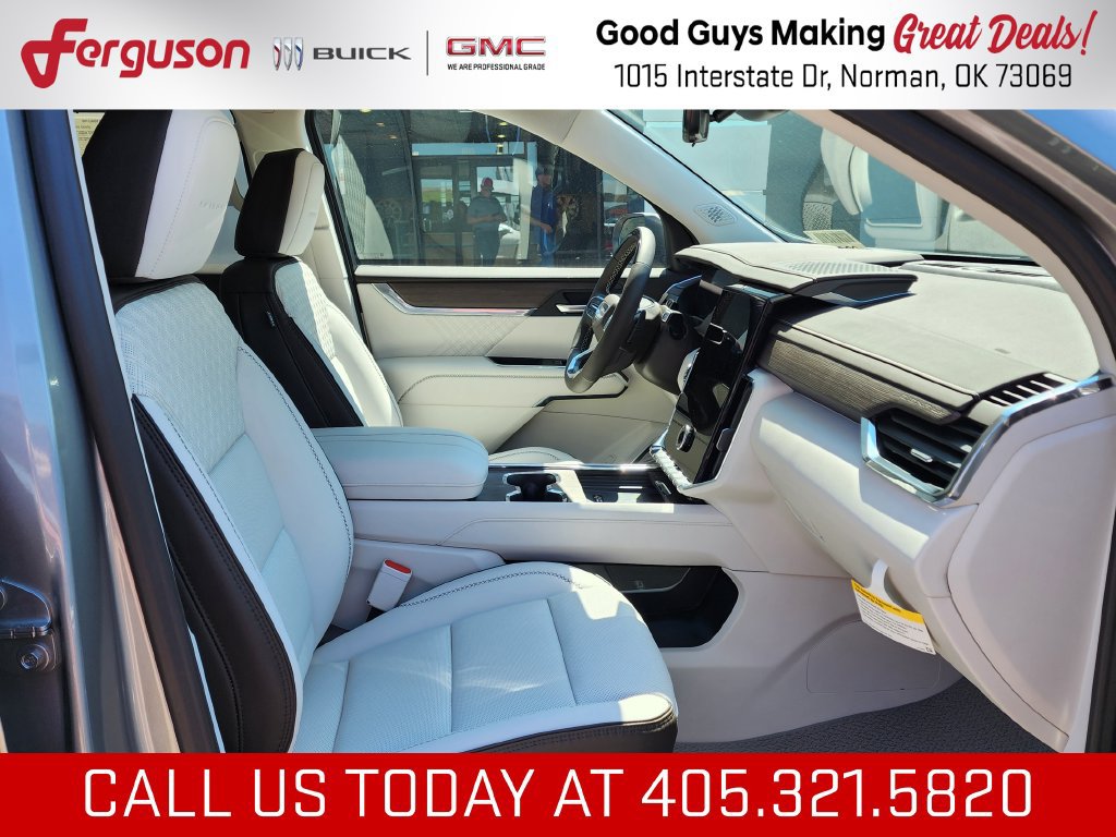 New 2026 GMC Acadia Denali w/ Super Cruise Package FWD image 42