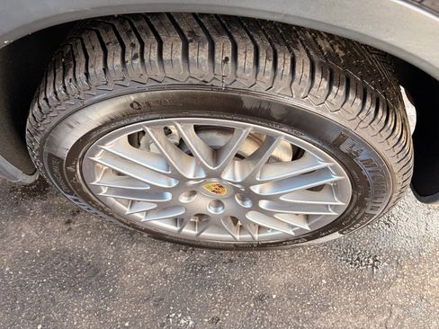 Used 2015 Porsche Cayenne S image 43