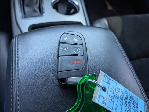 Used 2018 Jeep Grand Cherokee Altitude image 30