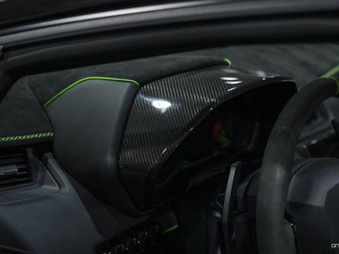 Used 2021 Lamborghini Aventador SVJ image 24