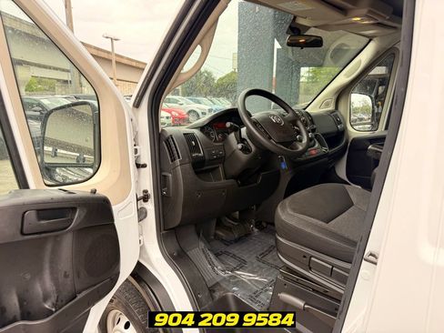 Used 2021 RAM ProMaster 2500 w/ Convenience Group FWD image 18