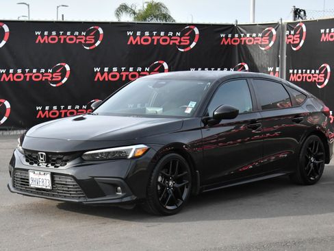 Used 2023 Honda Civic Sport image 3