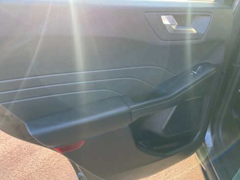 Used 2025 Ford Escape ST-Line Select image 26