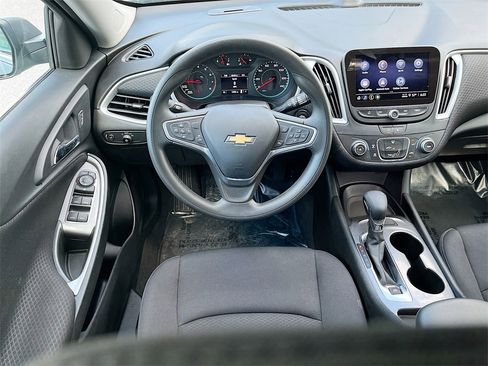 Used 2023 Chevrolet Malibu LS image 20