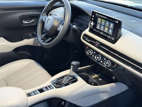 Used 2024 Honda HR-V EX-L image 10