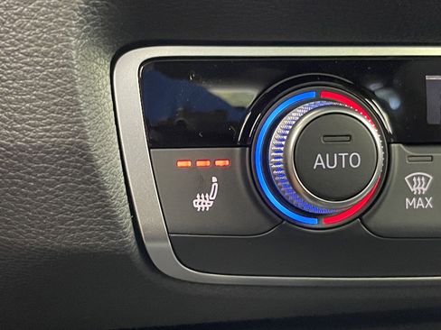 New 2025 Audi Q3 2.0T Premium image 32