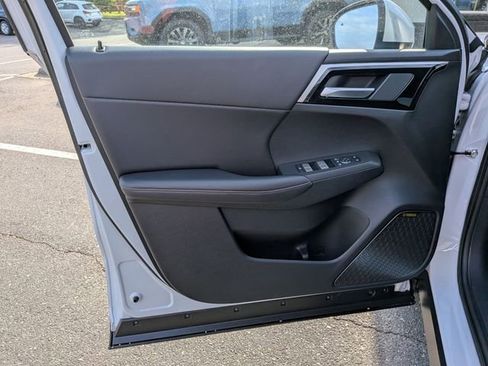 New 2026 Mitsubishi Outlander SE image 11