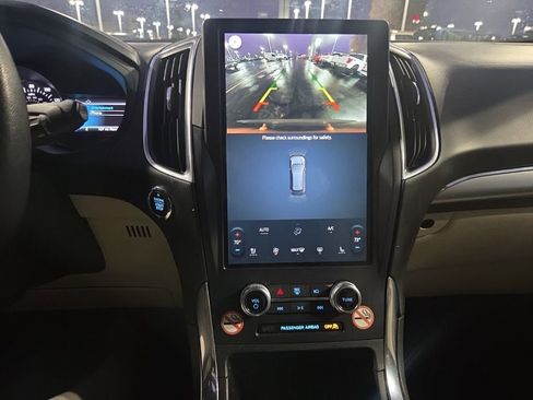 Used 2024 Ford Edge Titanium image 15