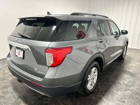 Used 2022 Ford Explorer XLT w/ Equipment Group 202A AWD/4WD image 6