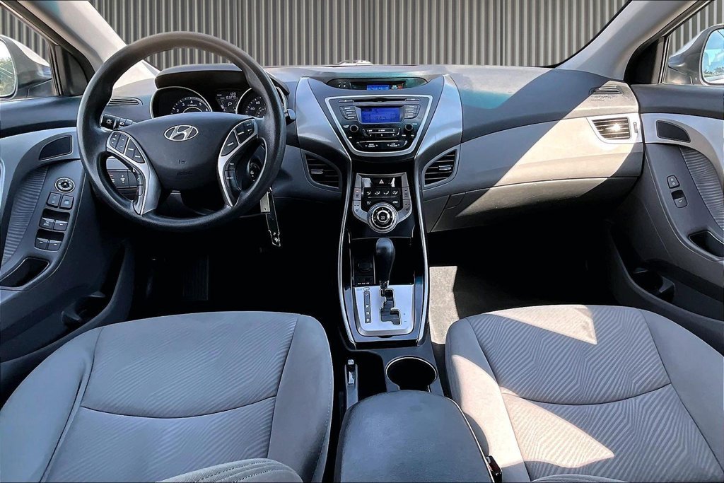 Used 2013 Hyundai Elantra GLS w/ Preferred Pkg FWD image 17