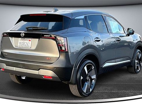 Certified 2025 Nissan Kicks SR image 6