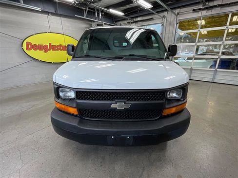 Used 2014 Chevrolet Express 1500 image 8