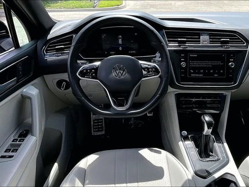 Certified 2023 Volkswagen Tiguan SE R-Line FWD image 19