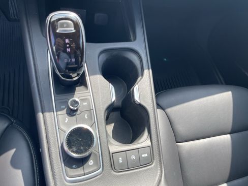 Used 2020 Cadillac XT4 Premium Luxury w/ Cold Weather Package AWD/4WD image 23