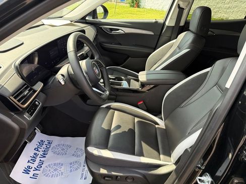 Used 2025 Buick Envision Sport Touring AWD/4WD image 18