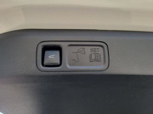 Certified 2024 Lincoln Navigator Reserve AWD/4WD image 7