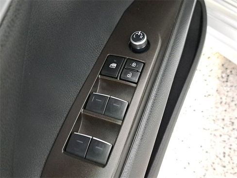 Used 2023 Toyota Camry XSE image 21