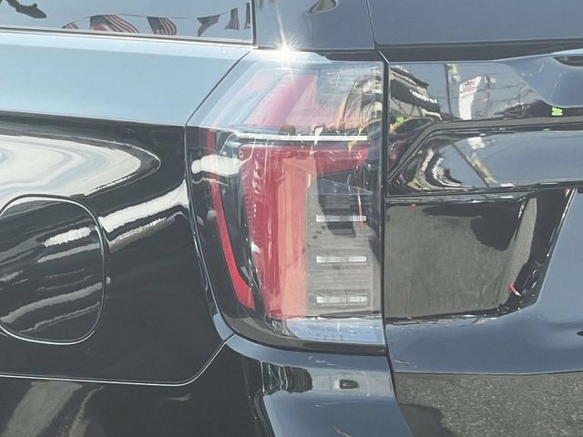 Certified 2026 Chevrolet Suburban RST AWD/4WD image 11