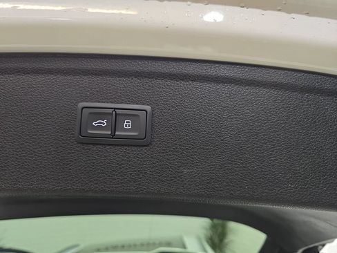 Used 2023 Audi Q5 2.0T Prestige w/ Prestige Package AWD/4WD image 16