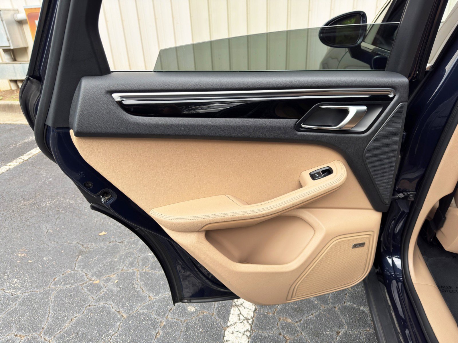 Used 2020 Porsche Macan S AWD/4WD image 44