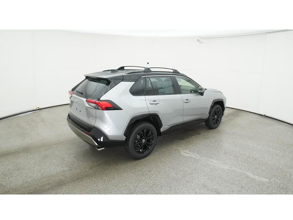 Used 2025 Toyota RAV4 XSE AWD/4WD image 12