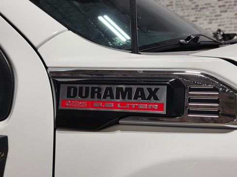 Used 2024 GMC Sierra 3500 Pro w/ Convenience Package image 11