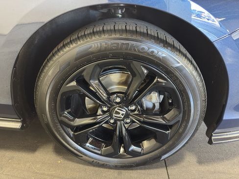 Used 2025 Honda Accord SE image 9