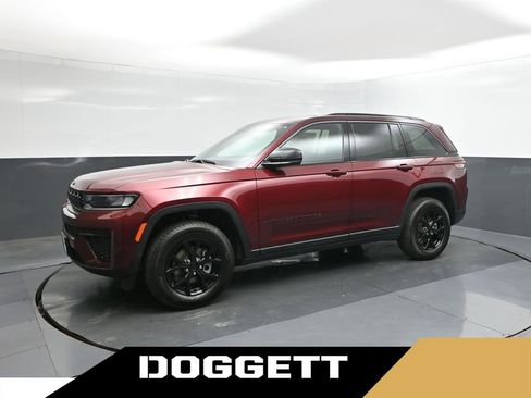 New 2026 Jeep Grand Cherokee Altitude RWD image 1