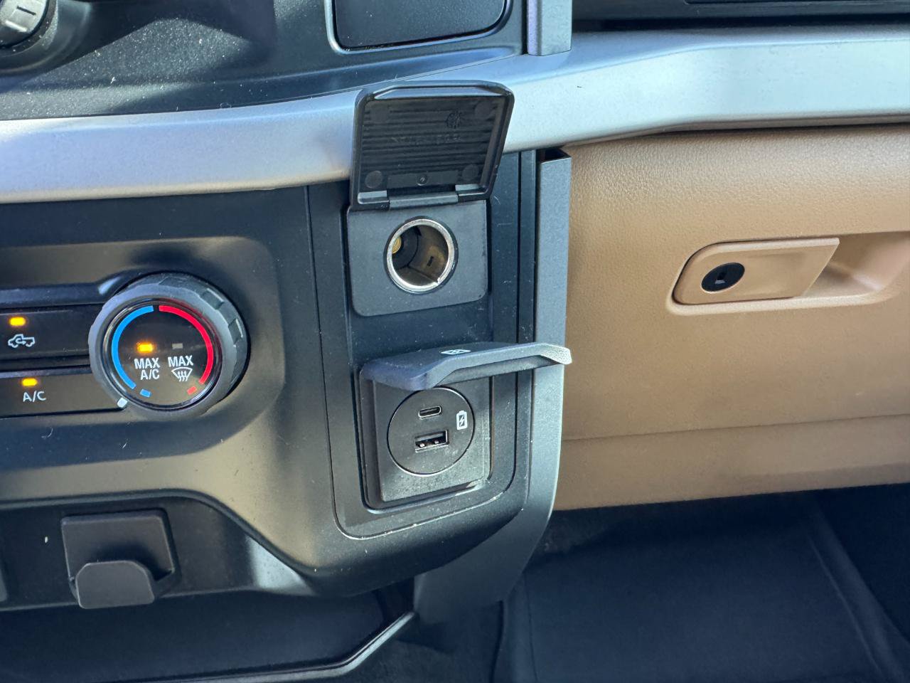 Used 2023 Ford F150 XLT AWD/4WD image 38