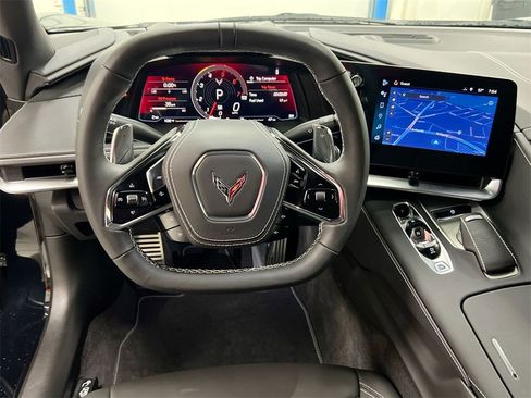 Used 2025 Chevrolet Corvette Stingray Coupe w/ 1LT image 19